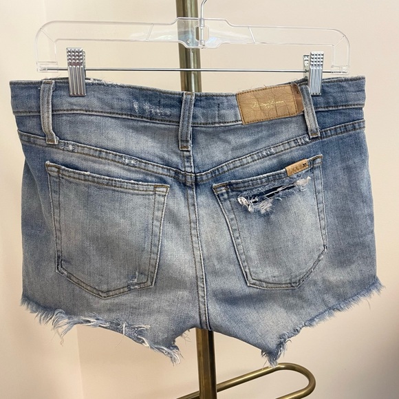 Cut loose in these sassy Joe's Jeans Cut Offs! - Picture 6 of 13
